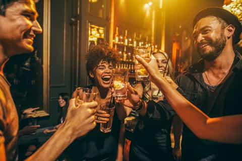 St. Pauli: Reeperbahn Bar- und Club-Tour mit Shots