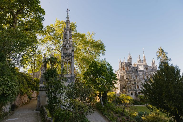 Sintra: Biglietto d'ingresso per Quinta da Regaleira e tour guidatoTour in portoghese