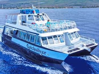 Ab Lahaina: Bootstour bei Sonnenuntergang mit Dinner Ab Lahaina: Bootstour bei Sonnenuntergang mit Dinner