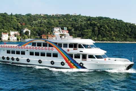 Istanbul: Bosphorus Cruise with Audio App