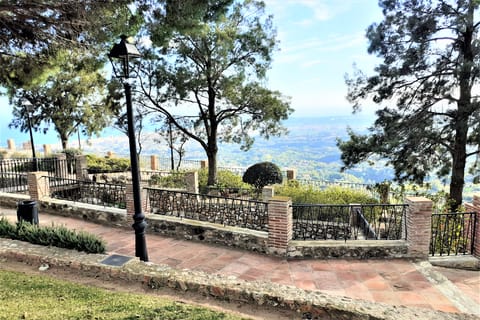 Mijas Pueblo: Private Tour From the Costa del Sol