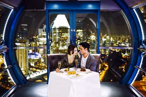 Singapore: Skip-the-line Singapore Flyer Dining Experience