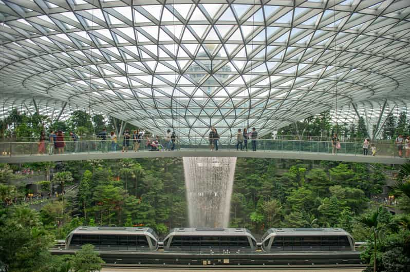 Jewel Changi Airport Toegangsbewijs Canopy Bridge Getyourguide