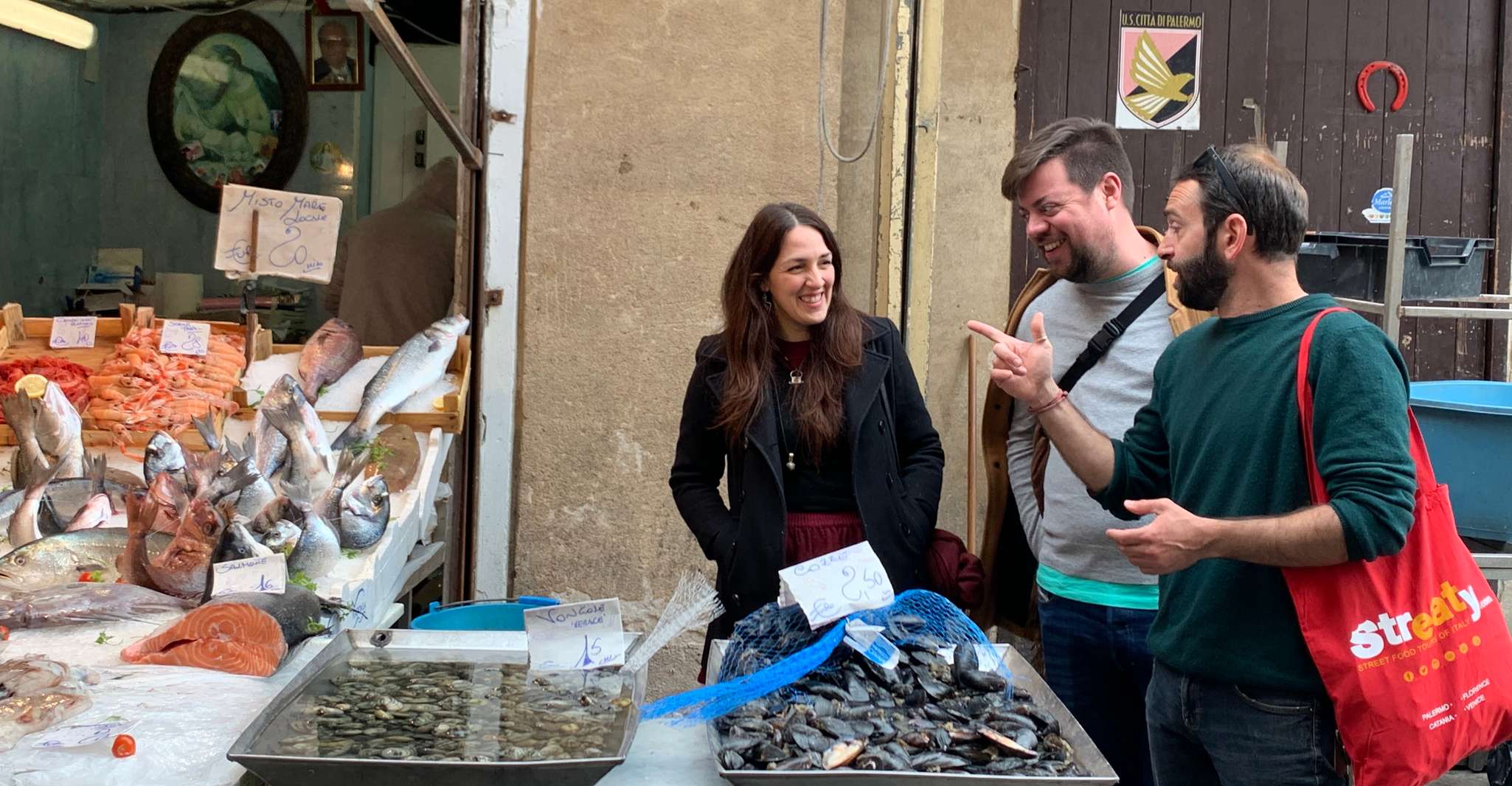 بالرمون، غذاء الشارع، وسوق السوق المحلية - Hizvo