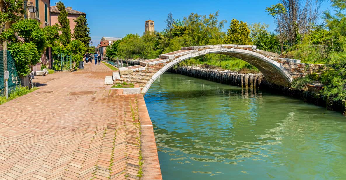 Da Venezia: tour di mezza giornata in barca a Murano, Torcello e Burano con guida
