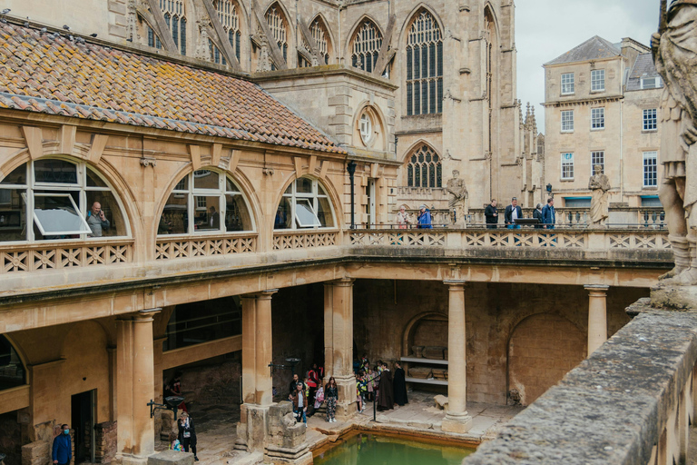 From Southampton: Stonehenge and Bath Private Day Trip