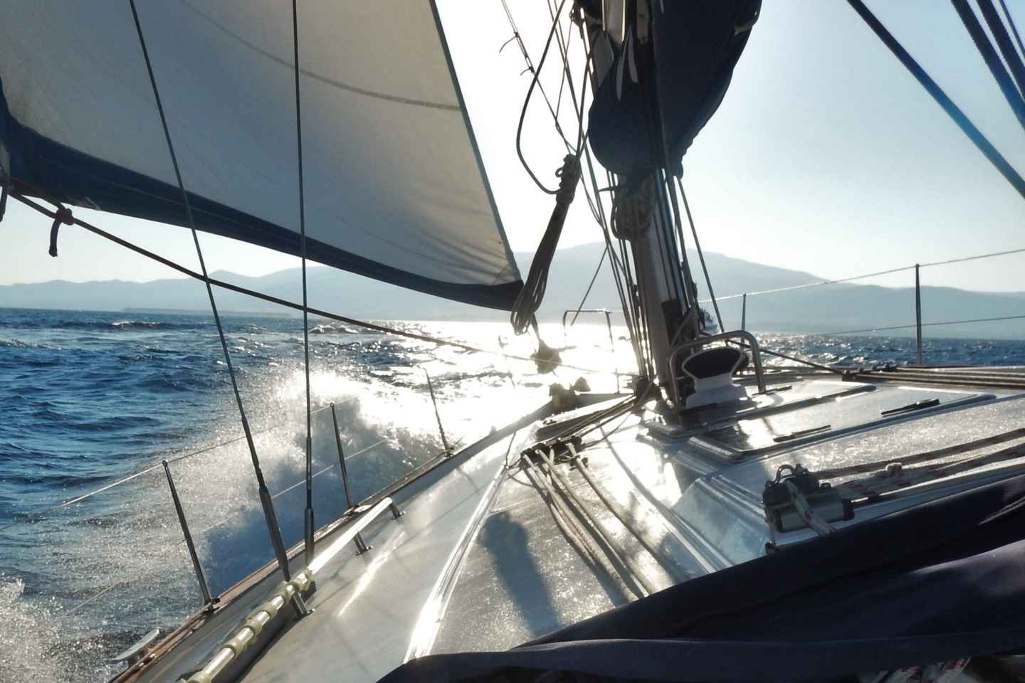 Från Paros: Iraklia och Schinoussa seglingskryssning med lunch