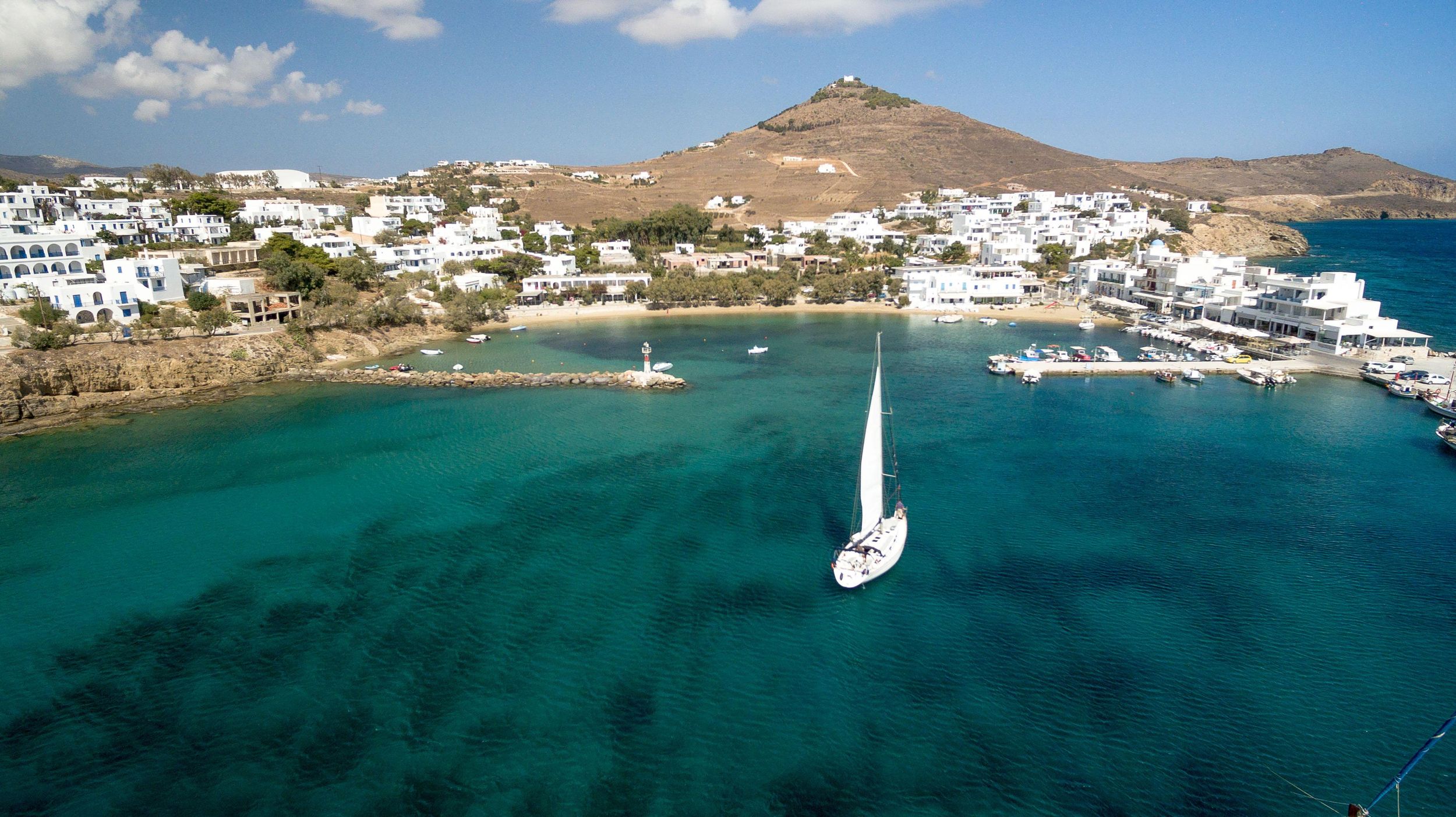 Paros: Iraklia, Schinoussa, & Naxos Segeltour mit Mittagessen