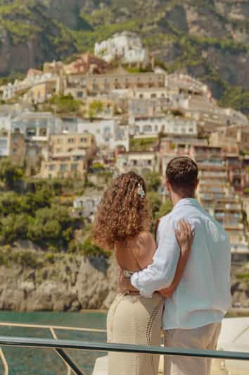 Positano Bay Boat Tour: Hidden Beaches & Scenic Views