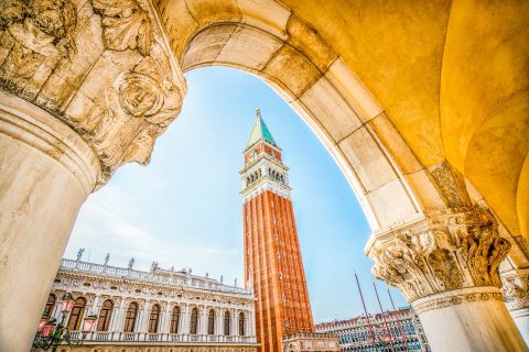 Venice: City Walking Tour and Gondola Ride
