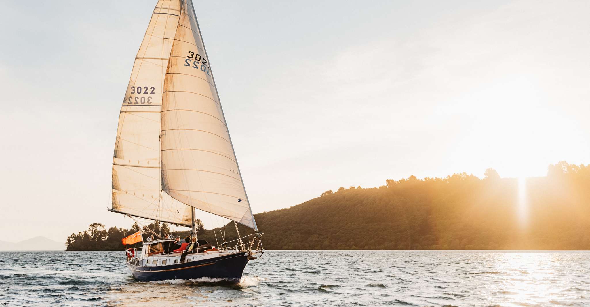 Lake Taupo, Sailing Trip to the Maori Rock Carvings - Housity