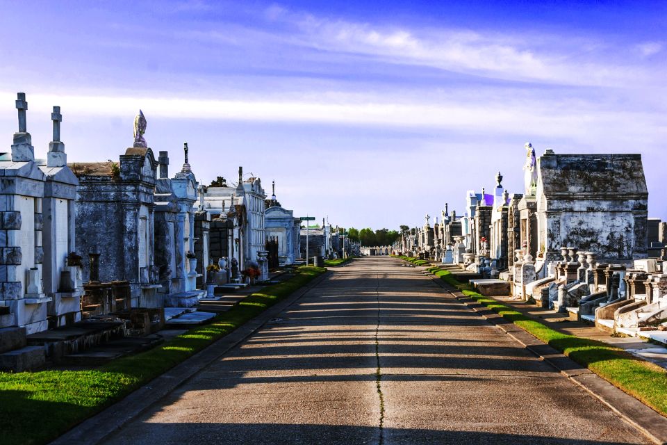 New Orleans: tour a piedi degli addetti ai lavori dei cimiteri | GetYourGuide