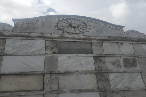 New Orleans: Segreti e Società Esperienza CimiterialeNew Orleans: tour a piedi degli addetti ai lavori dei cimiteri