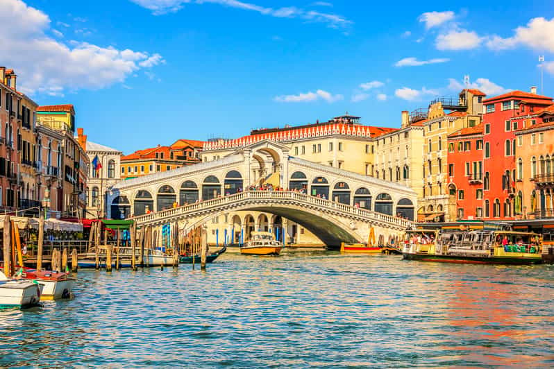 Venedig: Gondelfahrt Mit Canal Grande Und Rialtobrücke | GetYourGuide