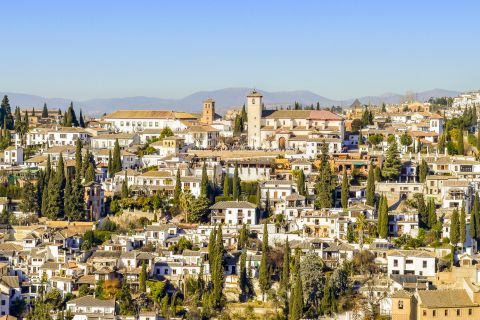 Desde Sevilla: tour de día completo por la Alhambra y el Albaicín