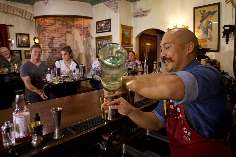 Savannah: Clase de coctelería en el Museo de la Prohibición Americana