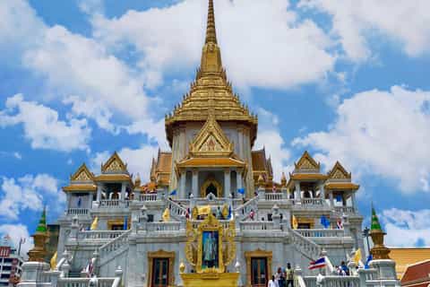 Bangkok: Chinatown and Wat Traimit Self-Guided Walking Tour