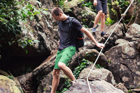 Von Hue aus: Botanischer Garten, Phong Nha Höhle und Dunkle Höhle Tour