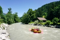 De l'interlaken, la rivière Rafting Adventure sur Simme River - Housity