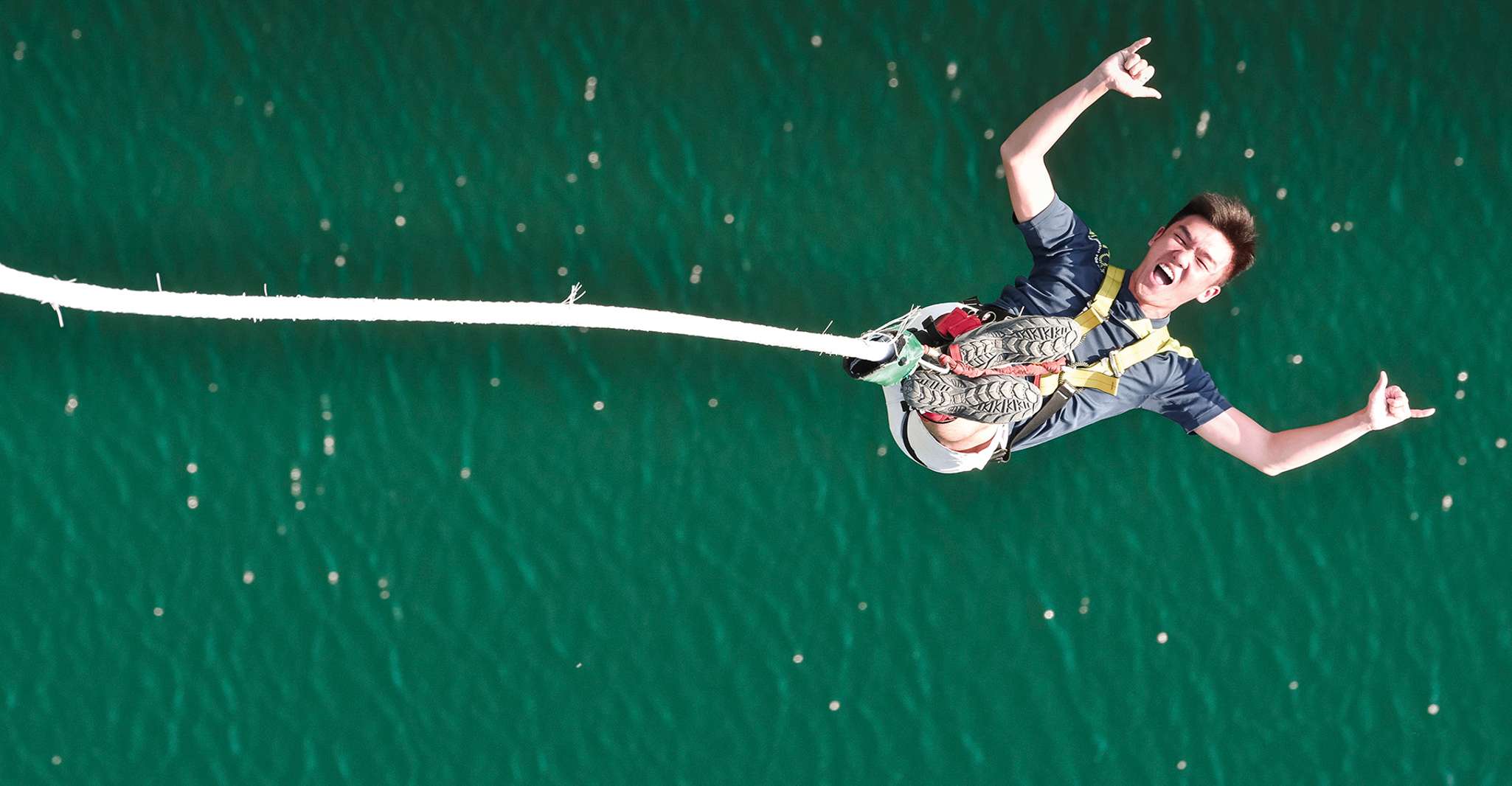 From Interlaken, Stockhorn Bungee Jump - Housity