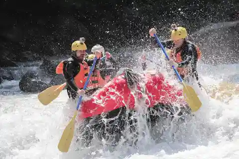 Interlaken : rafting en eaux vives sur la rivière Lütschine