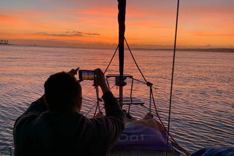 Lisboa: Cruzeiro ao Pôr do Sol com Vinho