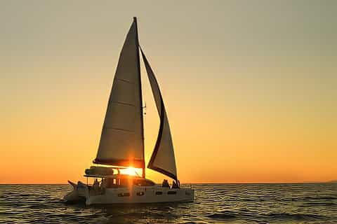 Tamarindo: Sea Shell Catamaran Sailing & Snorkeling Tour