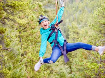 Rocky Mountains: Zipline-Abenteuer mit 6 Seilbrücken Rocky Mountains: Zipline-Abenteuer mit 6 Seilbrücken