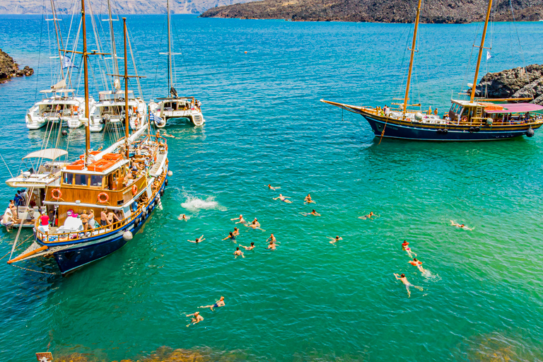 Santorini: esperienza combinata con crociera al vulcano e tour in autobus dell&#039;isola