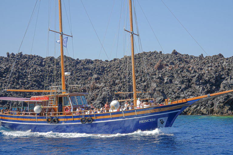 Santorini: esperienza combinata con crociera al vulcano e tour in autobus dell&#039;isola