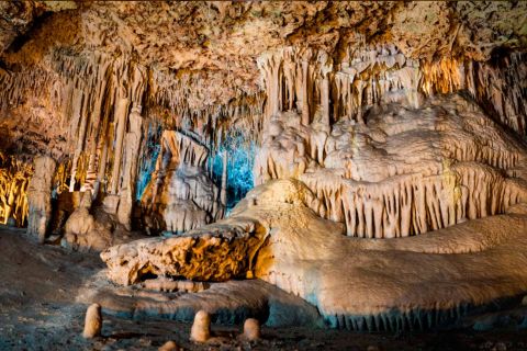 Maiorca: tour delle Cuevas dels Hams e visita a Dinosaurland