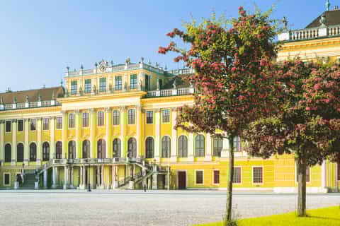 Vienna: Schönbrunn Palace & Gardens Skip-the-Line Tour