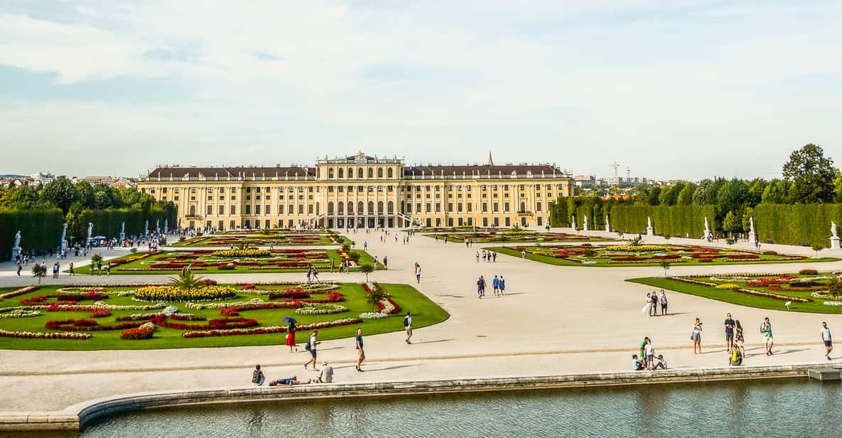 Vienna: Schönbrunn Palace & Gardens Skip-the-Line Tour