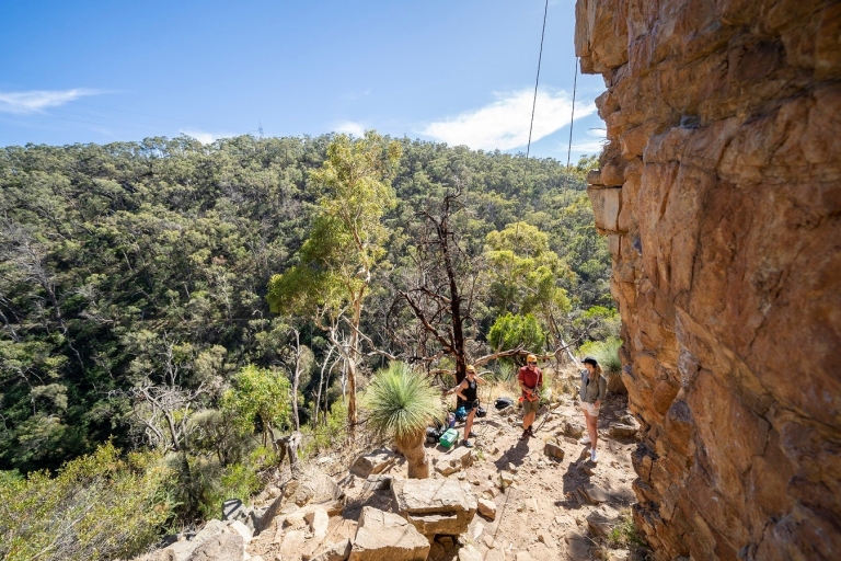 Adelaide: Rock Climbing and Abseiling Tour in Morialta