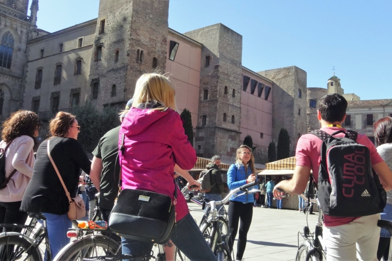 Visite privée en vélo électrique : parc Güell et le meilleur de BarceloneParc privé de vélos électriques Güell et le meilleur de Barcelone