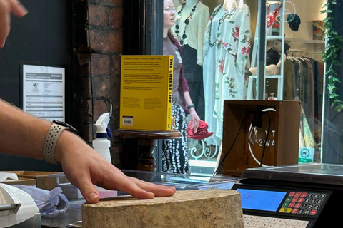 كارديف: جولة طعام نكهات المدينة مع مرشد سياحي تتضمن 8 تجارب تذوقكارديف: جولة طعام نكهات المدينة مع م