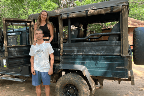 Tour delle rocce di Sigiriya e safari in jeep a Minneriya Sri Lanka