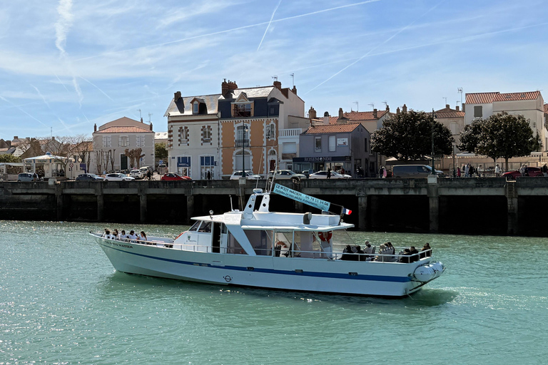 Les Sables d'Olonne: Guided Tour to the Phare des Barges Narrated Tour of the Phare des Barges Lighthouse – Les Sables-d'Olonne