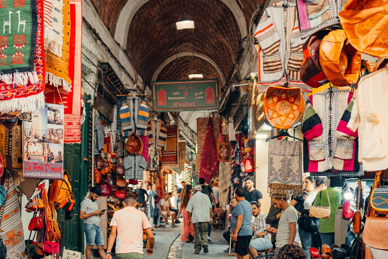 Tunis: Kulturelle Tour durch die ikonische Medina und das Stadtzentrum