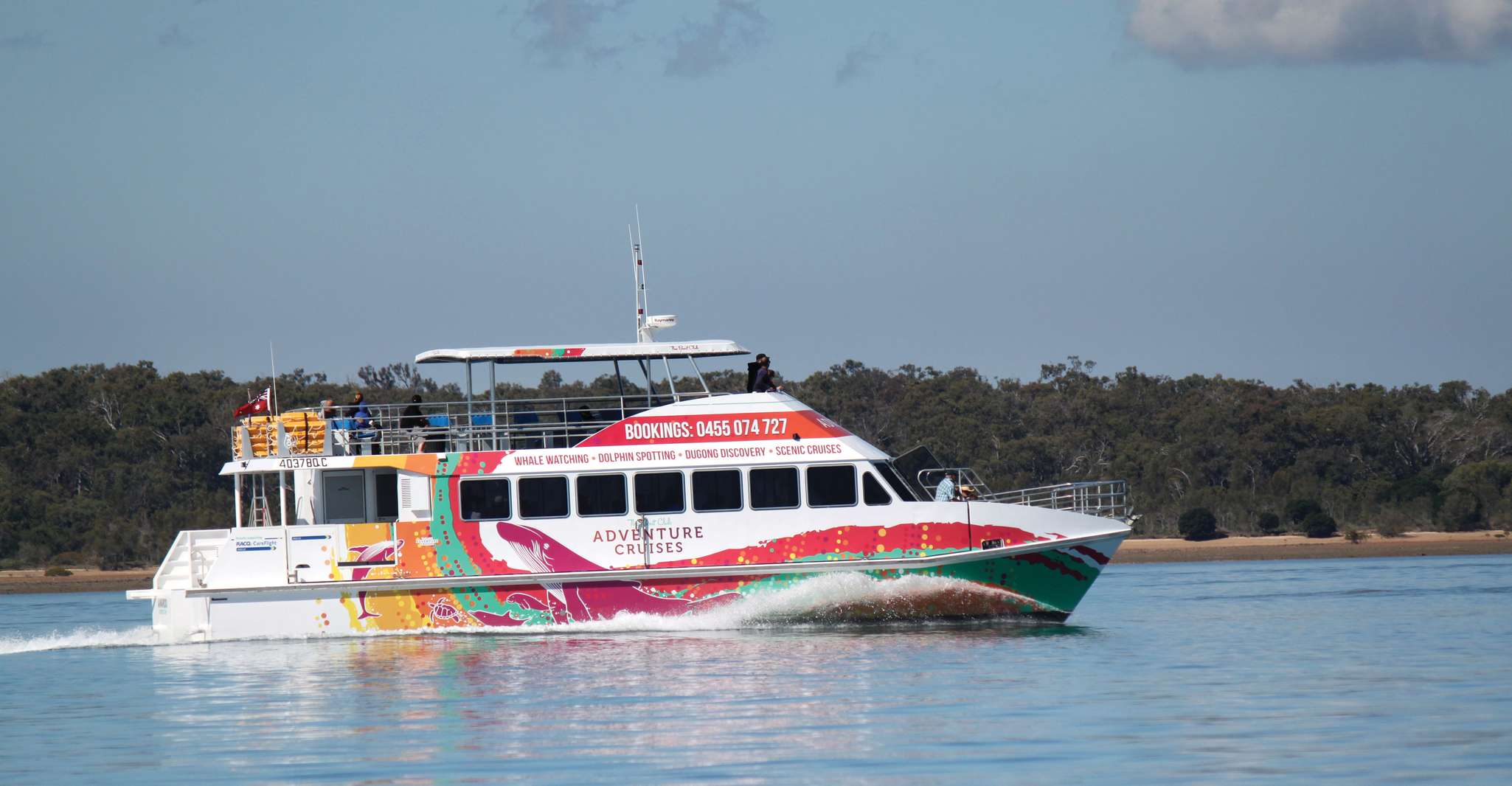 Hervey Bay, Scenic Fraser Island Fun Cruise - Housity