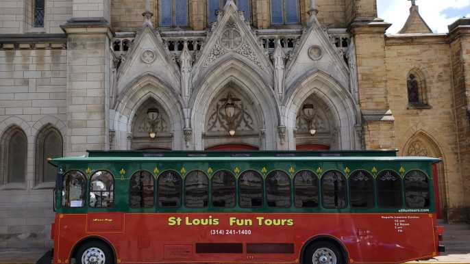 St Louis: 75-Minute City Trolley Tour