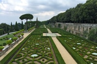 Rome, Jardins de la Villa Pontificale à Castel Gandolfo Minibus - Hizvo