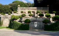 Rome, Jardins de la Villa Pontificale à Castel Gandolfo Minibus - Hizvo