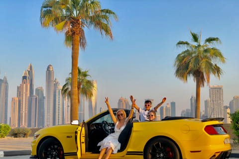 Dubai: Cabriolet Tour in a convertible Mustang or Camaro