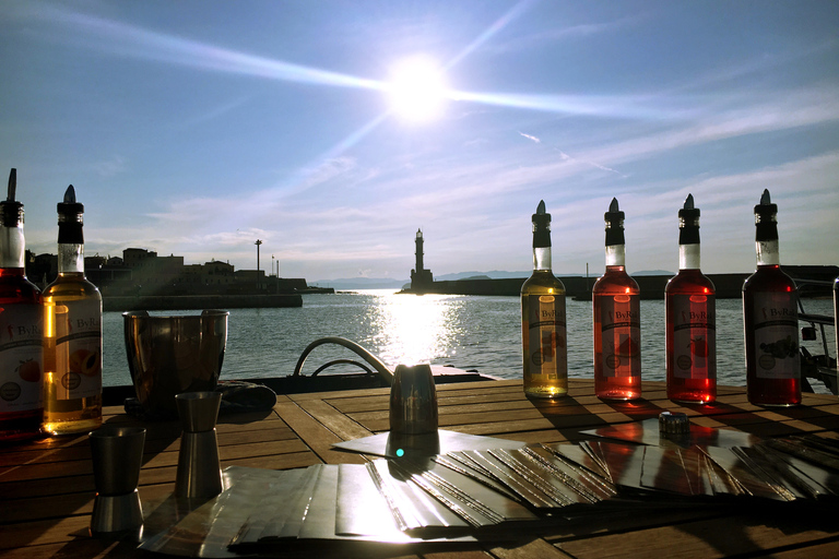 La Canée : visite culinaire, vin et coucher de soleil avec dîner à 3 platsLa Canée : visite du vin, de la gastronomie et du coucher du soleil avec dîner de 3 plats