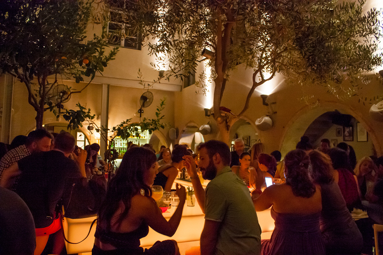 La Canée : visite culinaire, vin et coucher de soleil avec dîner à 3 platsLa Canée : visite du vin, de la gastronomie et du coucher du soleil avec dîner de 3 plats