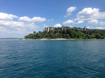 Desenzano: Tour pomeridiano di un'ora in barca a Sirmione