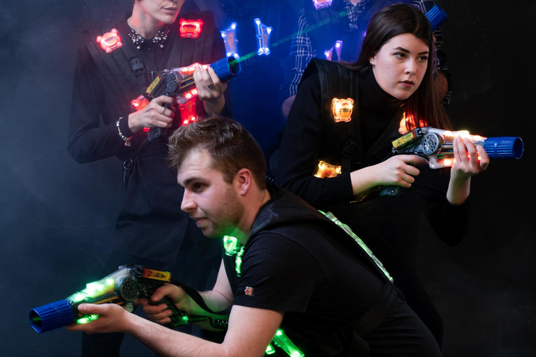 لعبة ليزر تاج بريميوم زون | أولدنبورغمفتوح لمدة ساعتين بسعر ثابت في منطقة مميزة، لعبة ليزر تاج | أول