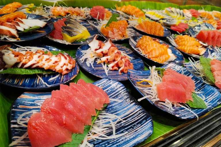Phnom Penh: All-You-Can-Eat Buffet Feast at Tonle Bassac II Lunch (Include Tea)