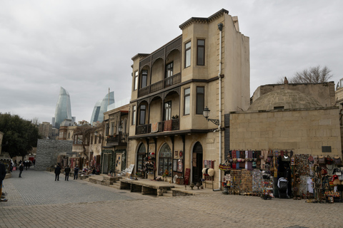 Baku: Old City Adventure Tour with Wine Tasting